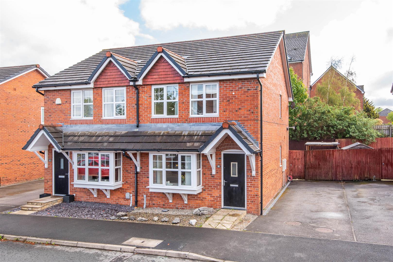 3 bed property in Cleveland Road, Leyland